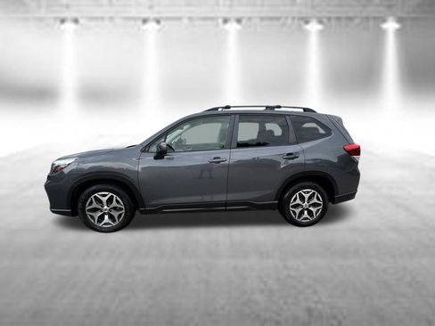 Used 2020 Subaru Forester Premium AWD/4WD image 7