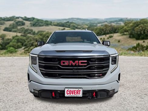 Used 2024 GMC Sierra 1500 AT4 w/ Technology Package AWD/4WD image 2