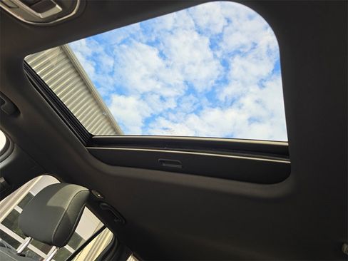 New 2025 Jeep Grand Cherokee Laredo X image 17