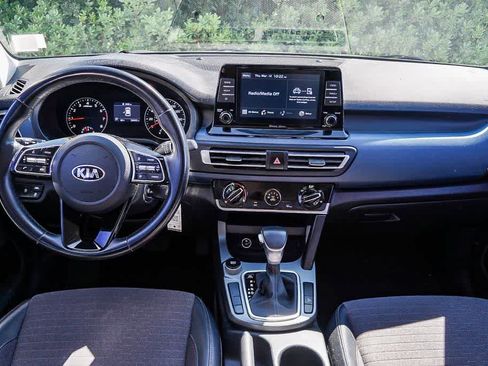 Used 2021 Kia Seltos S image 12