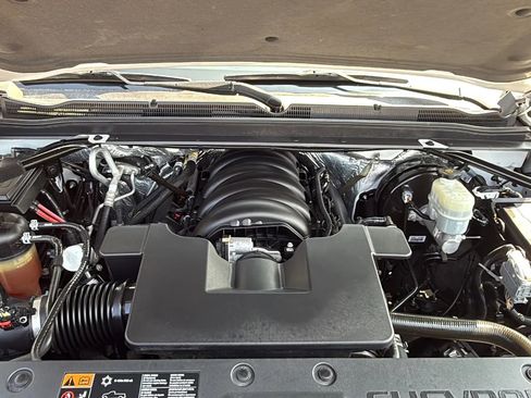 Used 2015 Chevrolet Suburban LTZ image 10