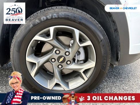 Used 2025 Chevrolet Trax LT FWD image 10