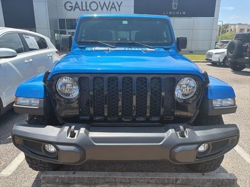 Used 2023 Jeep Gladiator Willys image 2