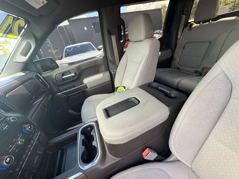 Used 2021 Chevrolet Silverado 1500 LT Trail Boss w/ Convenience Package II AWD/4WD image 20