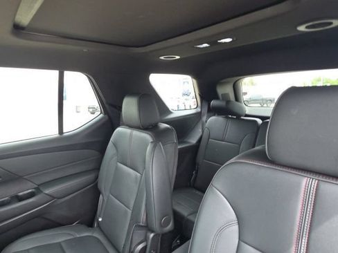Used 2023 Chevrolet Traverse RS AWD/4WD image 12