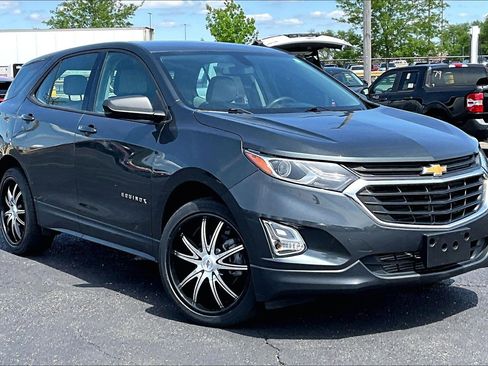 Used 2019 Chevrolet Equinox LS FWD image 35