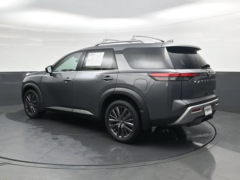 Used 2022 Nissan Pathfinder SL w/ SL Premium Package AWD/4WD image 11