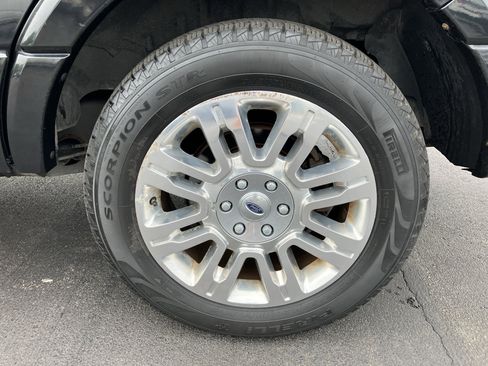 Used 2014 Ford Expedition Limited w/ Equipment Group 301A AWD/4WD image 12