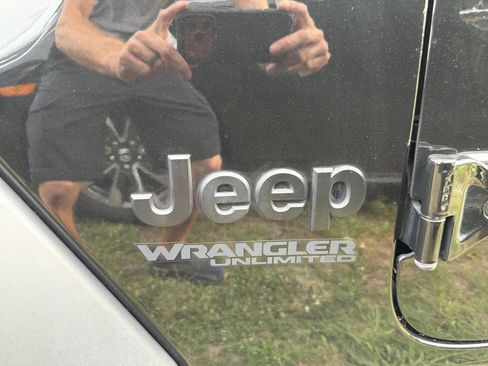 Used 2021 Jeep Wrangler Unlimited Sport AWD/4WD image 7