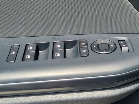 Used 2025 Kia K4 FWD image 28