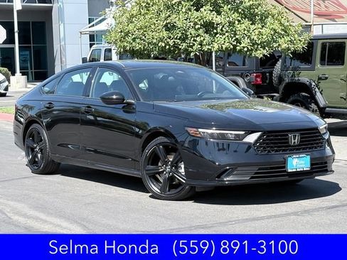 Used 2025 Honda Accord Sport image 2