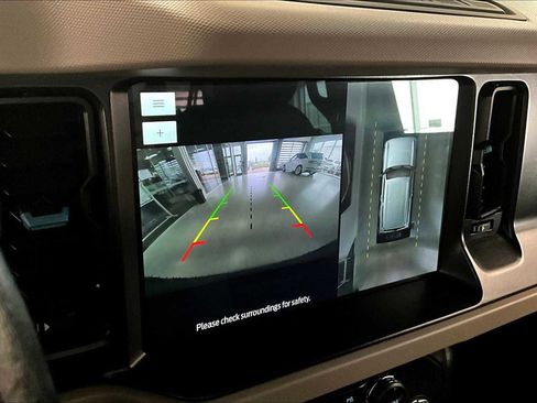 Used 2021 Ford Bronco Wildtrak image 24