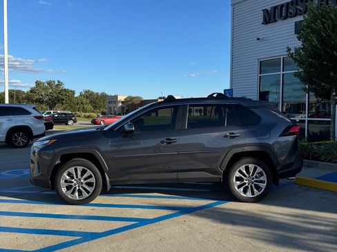 Used 2024 Toyota RAV4 XLE Premium image 3