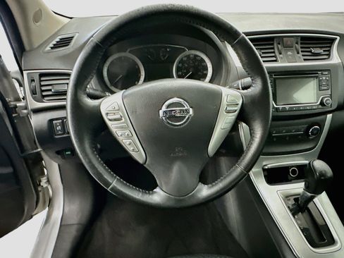 Used 2015 Nissan Sentra SR FWD image 18