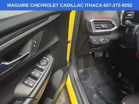 Used 2023 Chevrolet TrailBlazer RS w/ Convenience Package AWD/4WD image 27