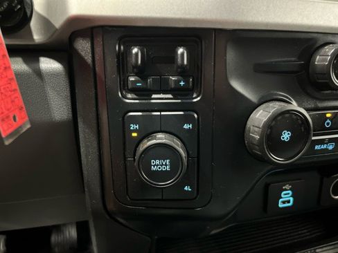 Used 2024 Ford F550 4x4 Crew Cab Super Duty image 15