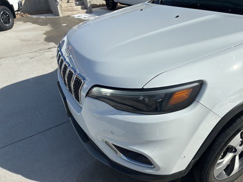 Used 2021 Jeep Cherokee Limited image 11