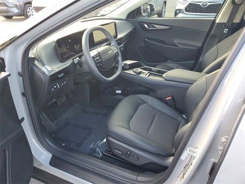 Used 2025 Kia EV6 Light image 15