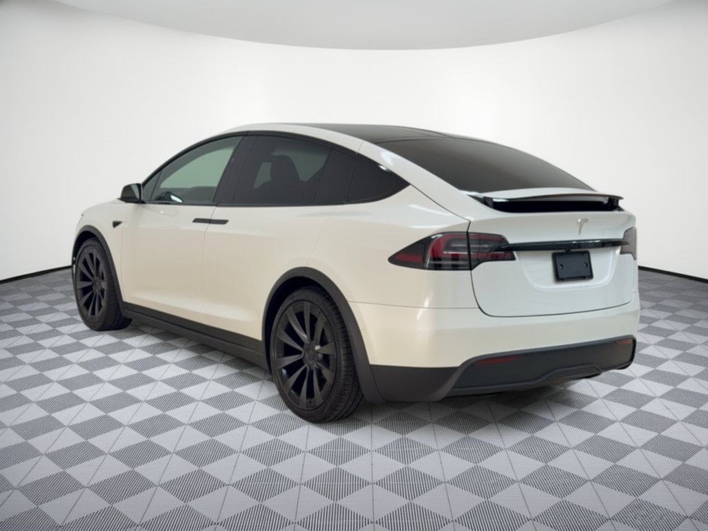 Used 2023 Tesla Model X AWD/4WD image 3