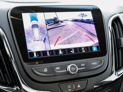 Used 2023 Chevrolet Equinox RS w/ RS Leather Package image 21