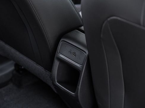 Used 2024 Chevrolet Trax LT w/ Driver Confidence Package FWD image 48