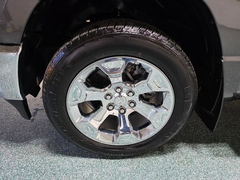 Used 2021 RAM 1500 Big Horn image 12