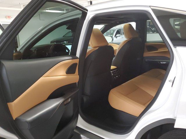 Used 2024 Lexus RX 350 Premium w/ Accessory Package (Z1) AWD/4WD image 22