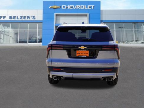 New 2026 Chevrolet Traverse LT w/ Driver Confidence Package AWD/4WD image 4