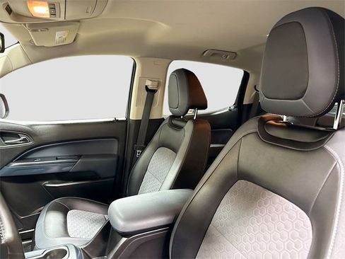 Used 2015 Chevrolet Colorado Z71 image 24