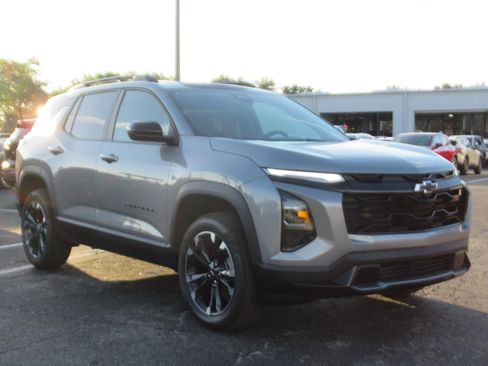 New 2026 Chevrolet Equinox RS w/ Convenience Package III image 3