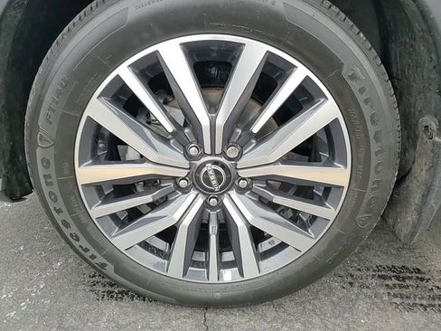 Used 2023 Nissan Kicks SV image 8