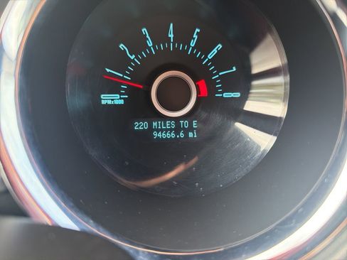 Used 2013 Ford Mustang GT image 21