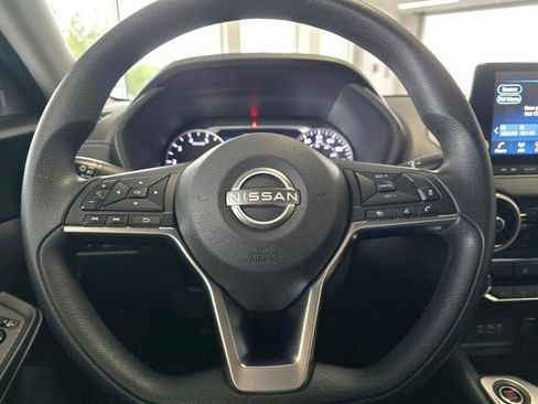 Used 2024 Nissan Sentra SV FWD image 22