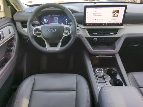 Certified 2025 Ford Explorer Active w/ Active Comfort Package image 14