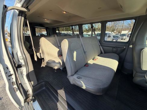 Used 2023 Chevrolet Express 3500 LS image 30