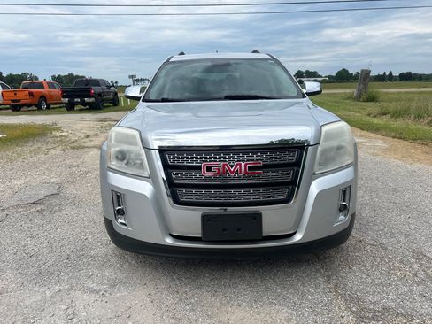 Used 2014 GMC Terrain SLT w/ Chrome Appearance Package FWD image 2