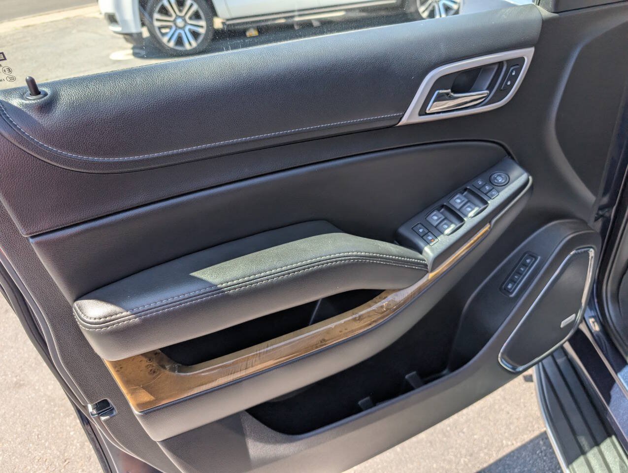 Used 2017 GMC Yukon Denali AWD/4WD image 37