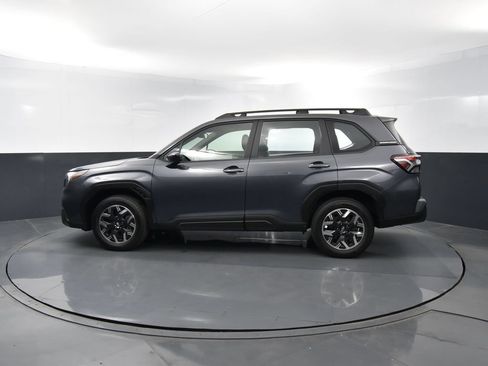 Used 2025 Subaru Forester AWD/4WD image 32