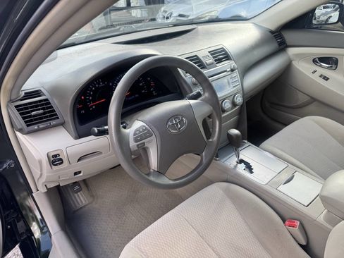 Used 2011 Toyota Camry LE w/ LE Extra-Value Pkg image 10