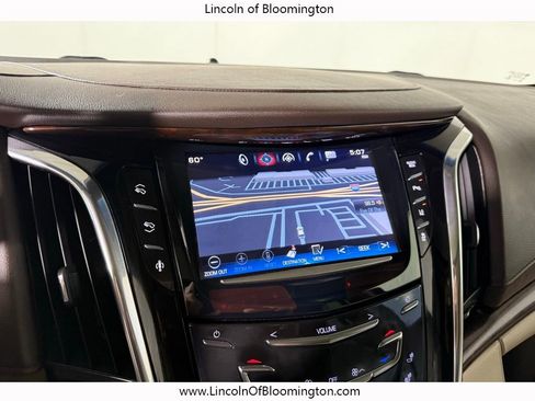 Used 2015 Cadillac Escalade ESV Luxury image 36