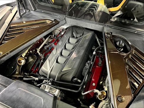 Used 2021 Chevrolet Corvette Stingray Preferred Cpe w/ Engine Appearance Package RWD image 26