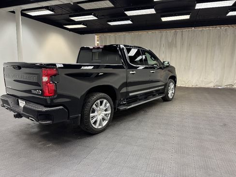 Used 2024 Chevrolet Silverado 1500 High Country w/ High Country Premium Package AWD/4WD image 5
