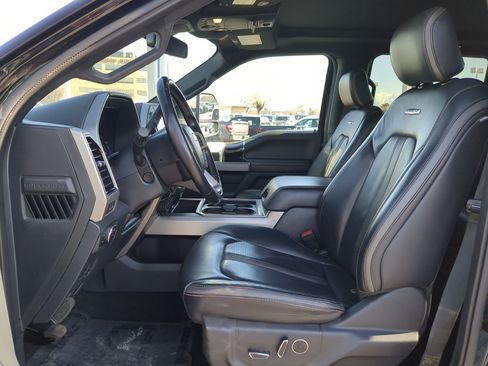 Used 2022 Ford F350 Platinum image 17