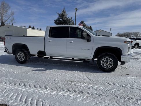 Used 2023 Chevrolet Silverado 2500 LT w/ Fleet Comfort Package AWD/4WD image 12