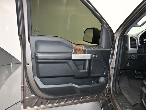 Certified 2020 Ford F150 Lariat w/ FX4 Off-Road Package image 11