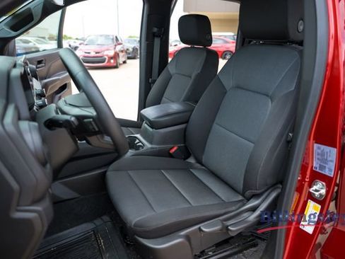 Used 2025 Chevrolet Colorado W/T w/ Advanced Trailering Package AWD/4WD image 10