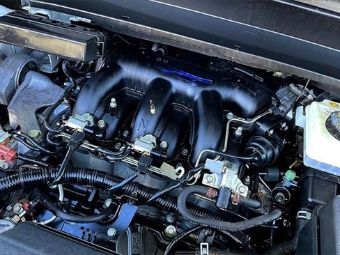 Used 2018 Nissan Pathfinder SL image 28