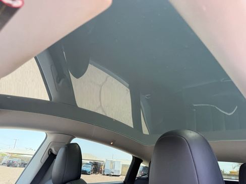 Used 2023 Tesla Model Y Long Range AWD/4WD image 18