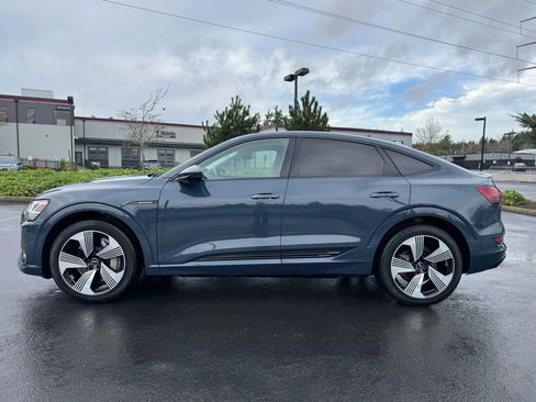 Used 2021 Audi e-tron Prestige w/ Prestige Package image 6