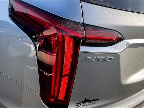 Used 2023 Cadillac XT6 Premium Luxury FWD image 25